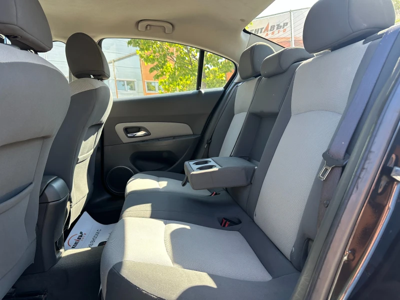 Chevrolet Cruze 1.6i 113 к.с., снимка 9 - Автомобили и джипове - 51480354