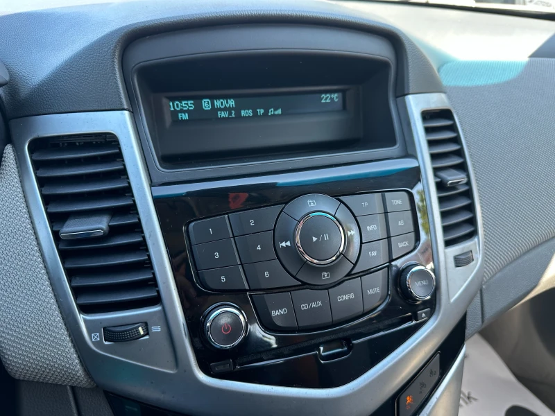 Chevrolet Cruze 1.6i 113 к.с., снимка 12 - Автомобили и джипове - 51480354