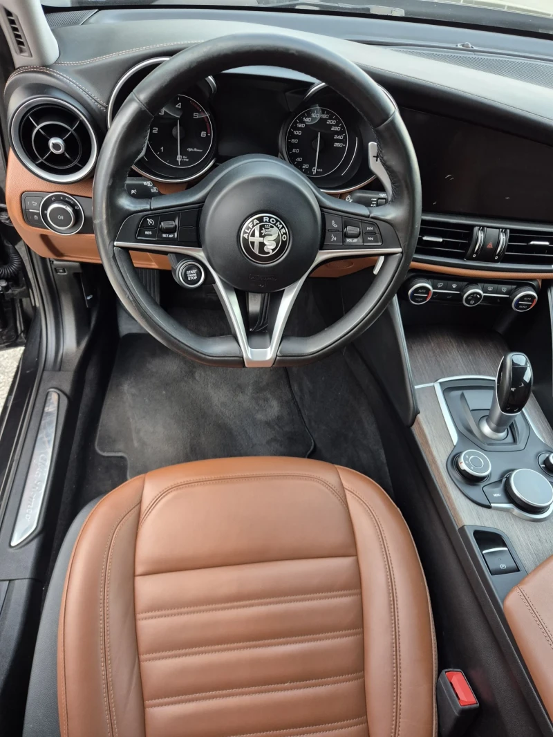 Alfa Romeo Giulia 2.2JTDm 180hp RWD AT8, снимка 7 - Автомобили и джипове - 51704325