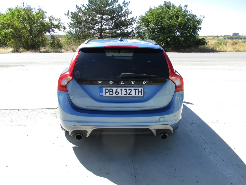 Volvo V60 2.0/ДИЗЕЛ/190кс/R-DESIGN/ФУЛ-ЕКСТРИ/КАТО НОВА/, снимка 5 - Автомобили и джипове - 51755754