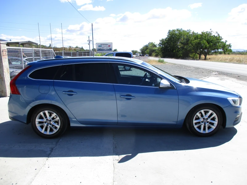 Volvo V60 2.0/ДИЗЕЛ/190кс/R-DESIGN/ФУЛ-ЕКСТРИ/КАТО НОВА/, снимка 3 - Автомобили и джипове - 51755754