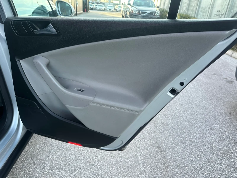 VW Passat 2.0TDI 170kc 6ck Highline 165000km, снимка 14 - Автомобили и джипове - 52877621