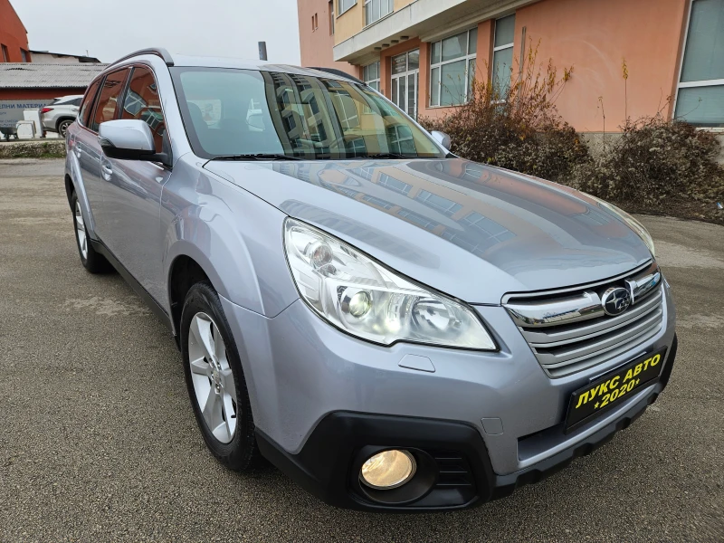 Subaru Outback 2.5 AWD кожа подгрев Камера газ-бензин, снимка 2 - Автомобили и джипове - 52890375