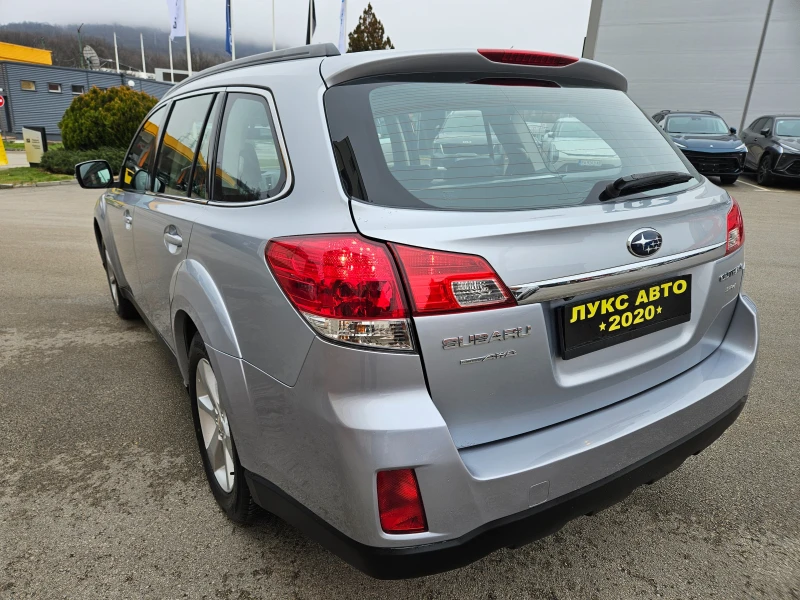 Subaru Outback 2.5 AWD кожа подгрев Камера газ-бензин, снимка 6 - Автомобили и джипове - 52890375
