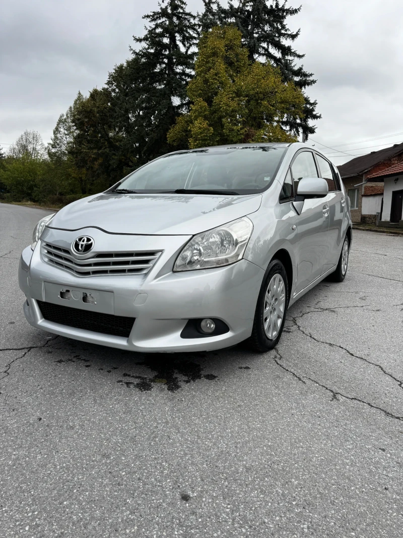Toyota Corolla verso 2.0 D4D, снимка 7 - Автомобили и джипове - 52919162