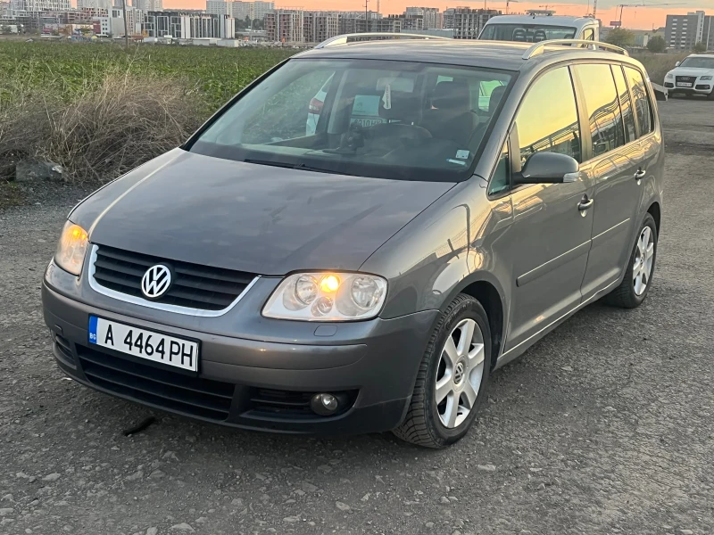 VW Touran 2.0TDI, снимка 3 - Автомобили и джипове - 53039685