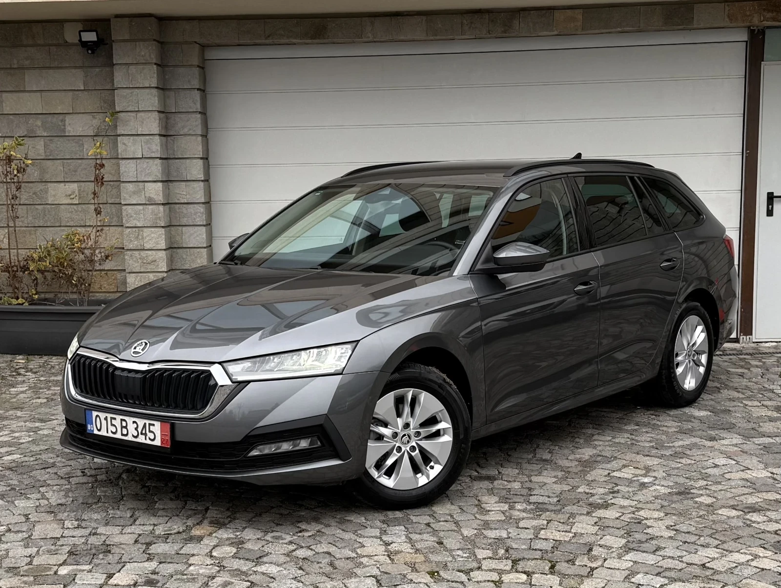 Skoda Octavia 2.0TDI 150kc 2022 Отлично състояние, снимка 1