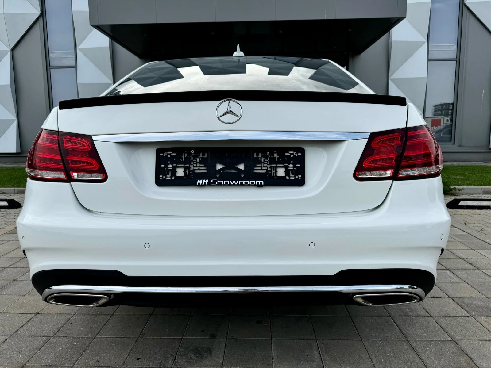 Mercedes-Benz E 350 AMG-FACE-FULL-LED-NAVI-ПЕРА - изображение 6