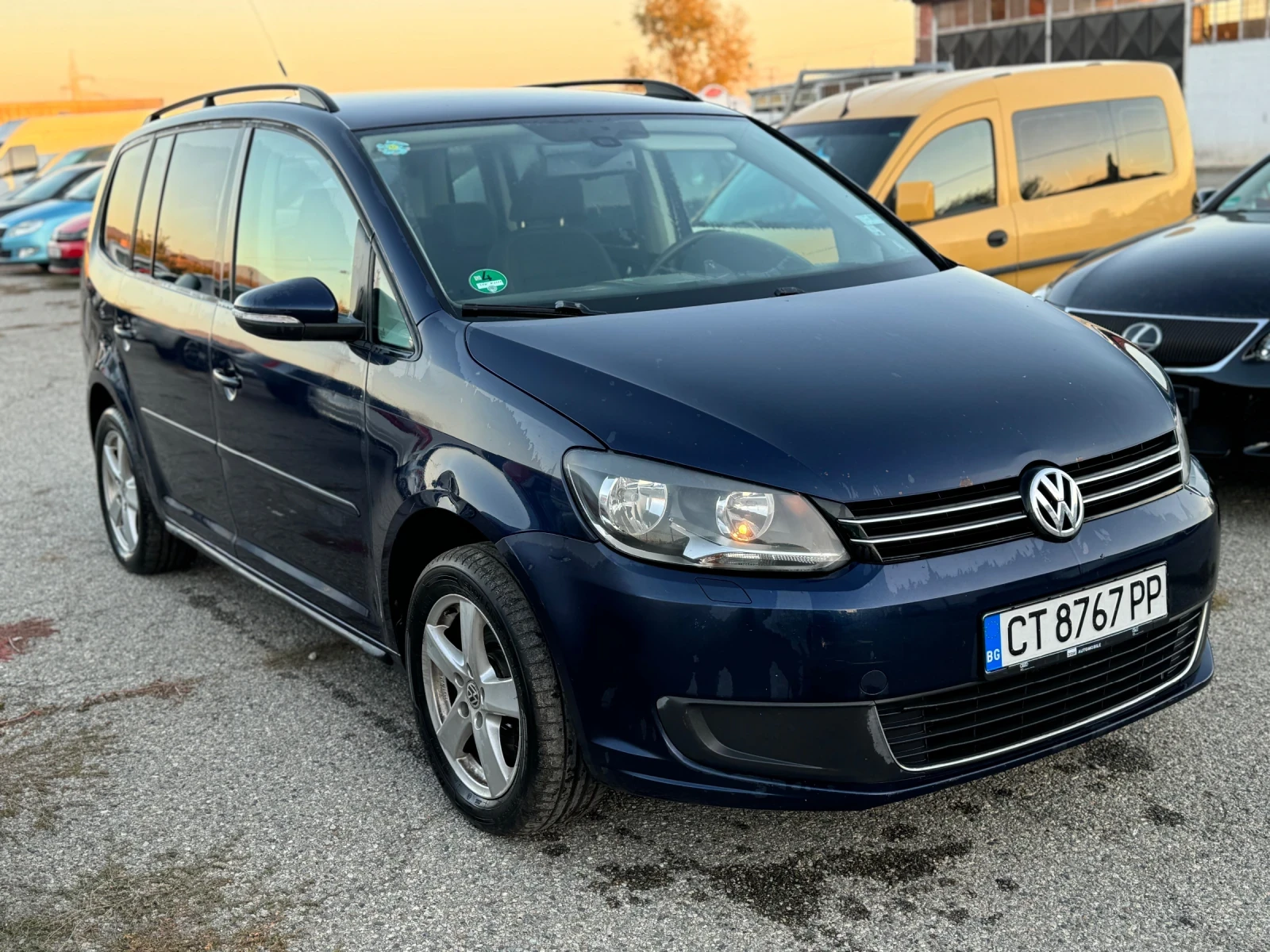 VW Touran 1.4 TSI Фабричен Метан Автоматик - изображение 2