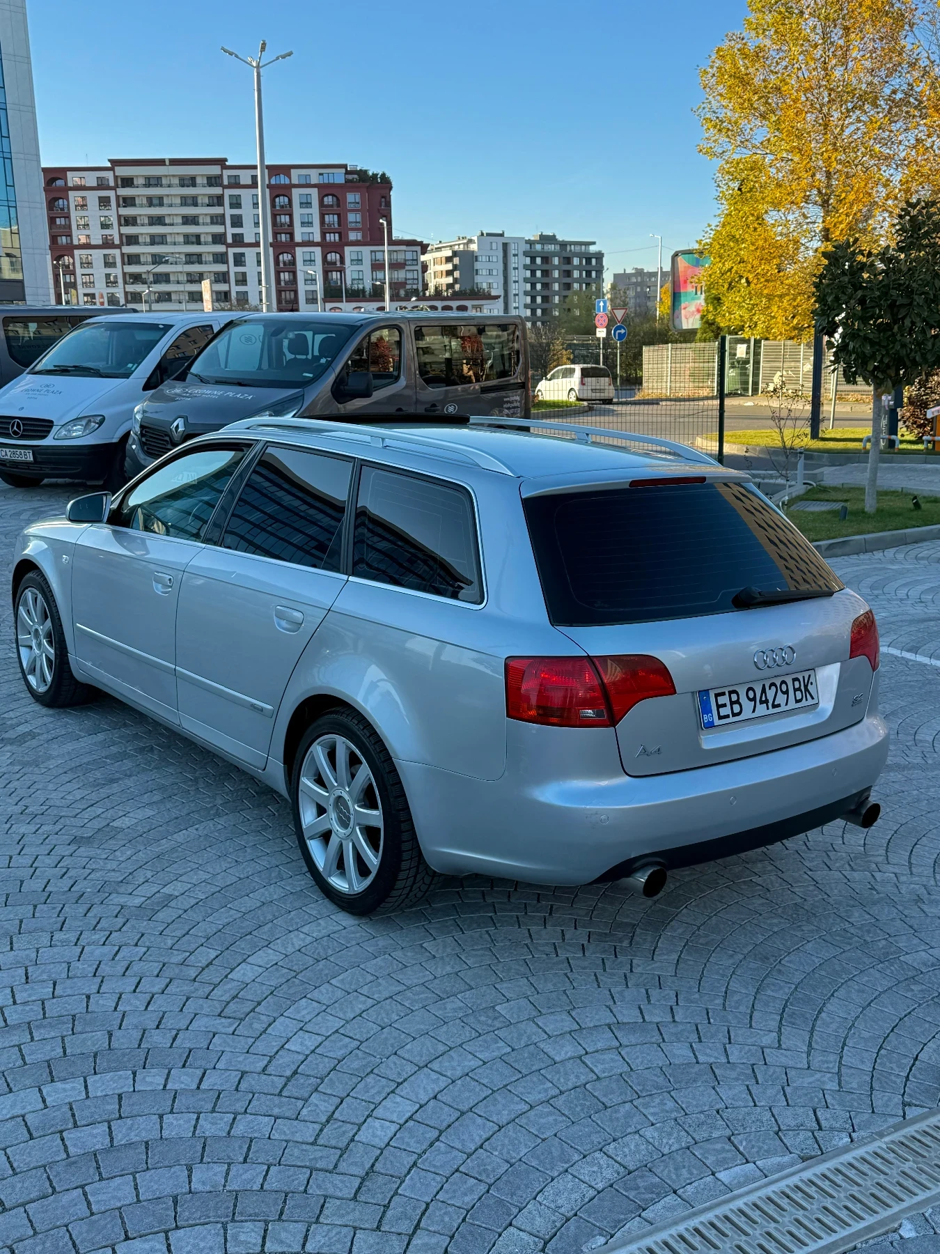 Audi A4 3.2FSI QUATTRO F1 - изображение 3