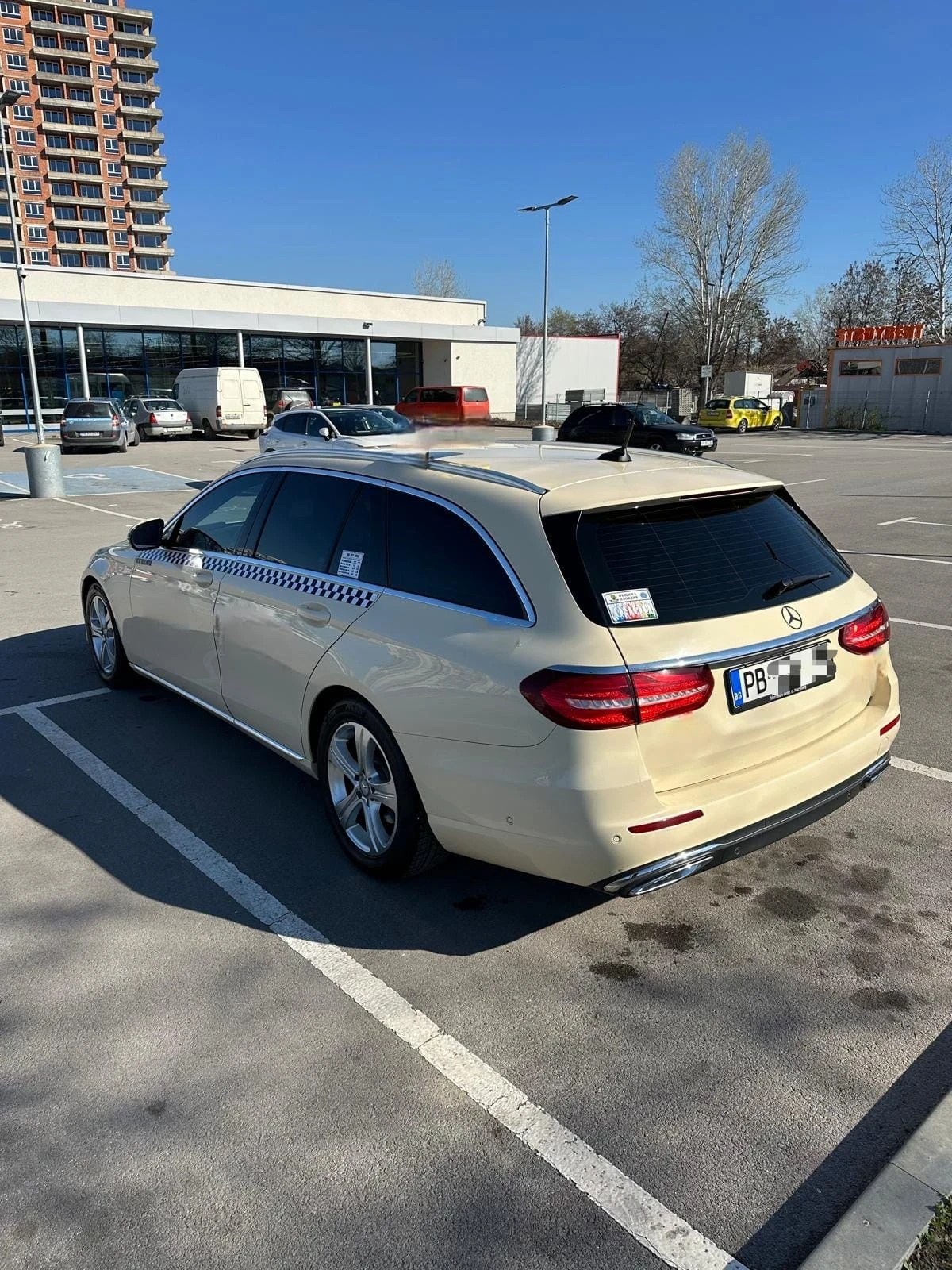 Mercedes-Benz E 200  - изображение 6
