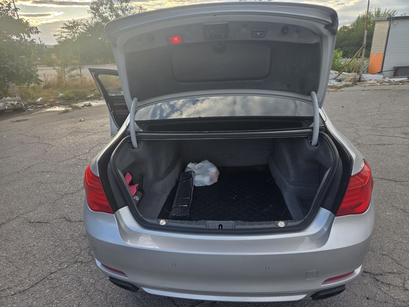 BMW 740 XD/Keyles/Softclose/Distronic+ /Carplay  | Mobile.bg — изображение 17