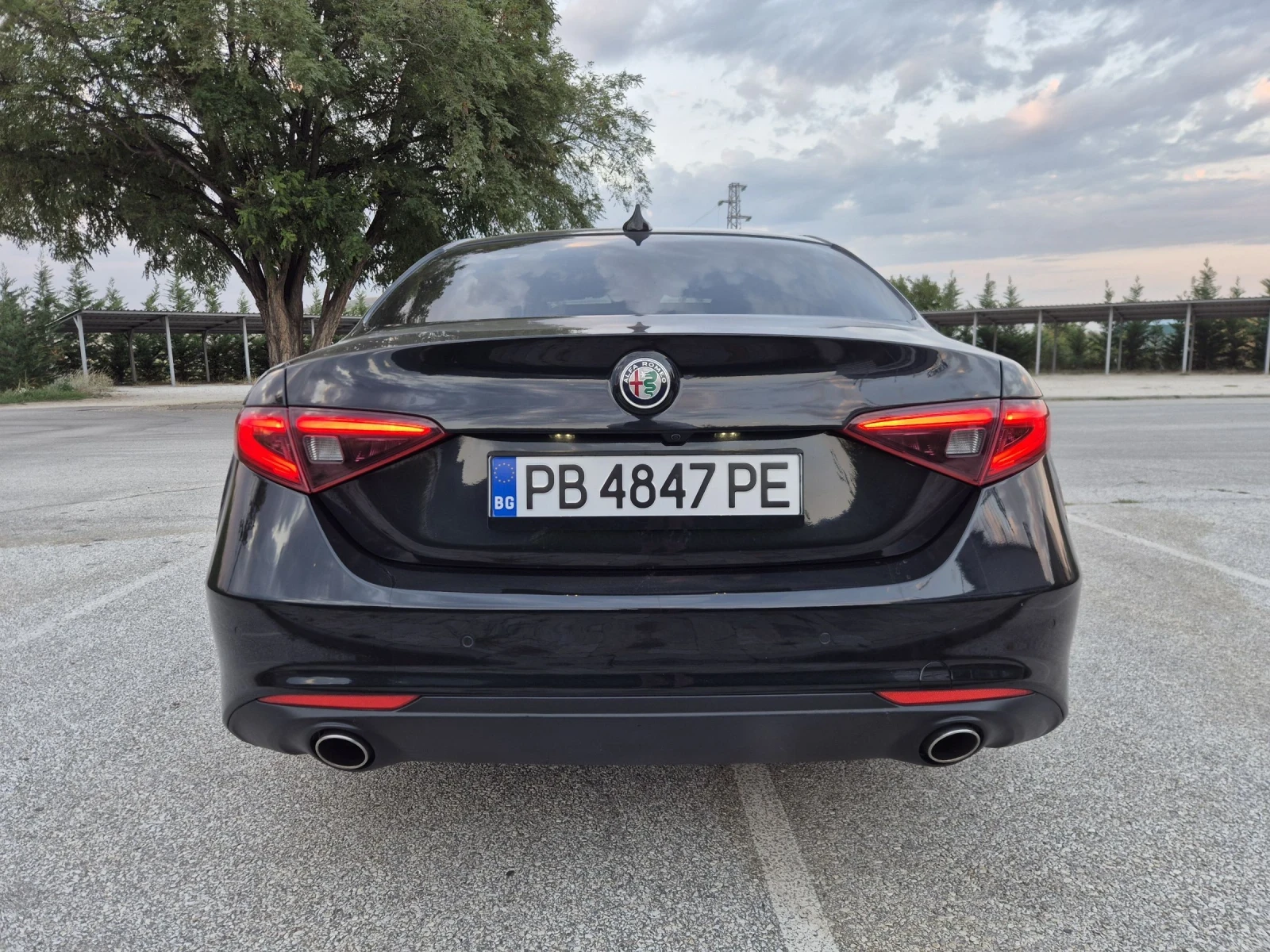 Alfa Romeo Giulia 2.2JTDm 180hp RWD AT8 - изображение 4