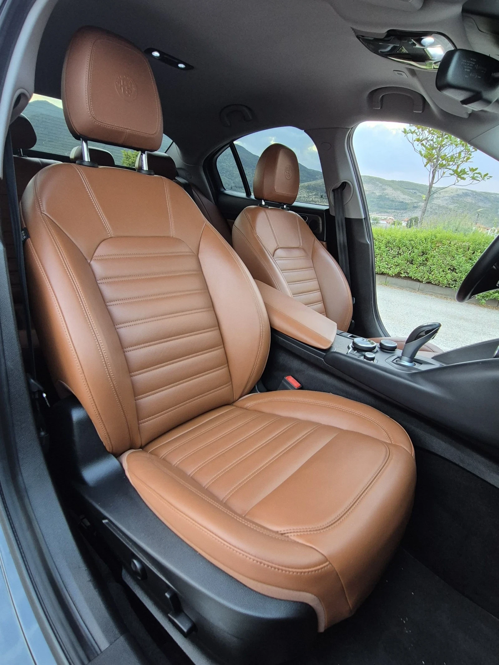 Alfa Romeo Giulia 2.2JTDm 180hp RWD AT8 - изображение 10