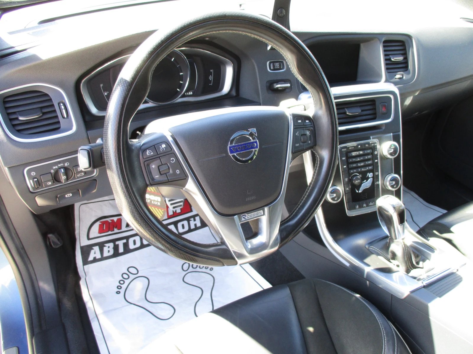 Volvo V60 2.0/ДИЗЕЛ/190кс/R-DESIGN/ФУЛ-ЕКСТРИ/КАТО НОВА/ - изображение 10