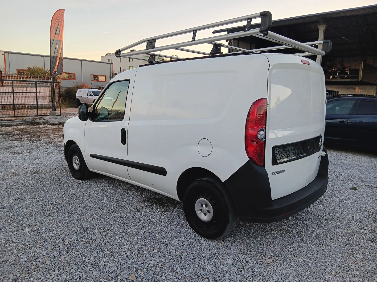 Opel Combo 1.3CDTI ЛИЗИНГ  - изображение 4