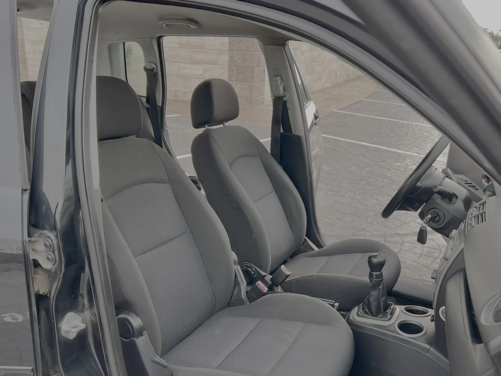 Mazda 2 1.4i 2007  | Mobile.bg   12