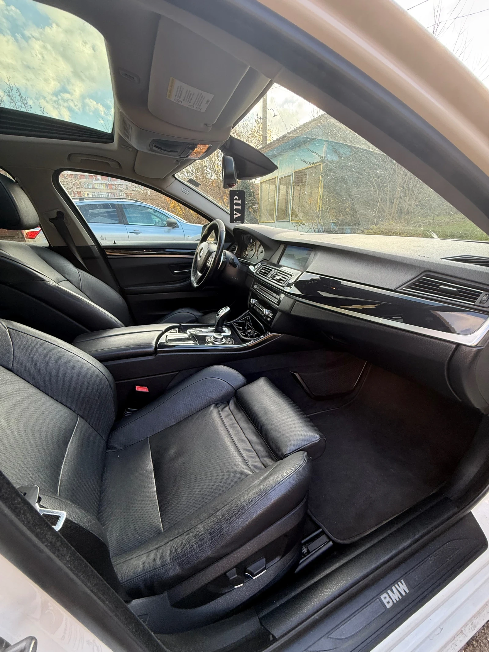 BMW 530 F10 FULL   HUD, 360  камера, Soft Close,  - изображение 6