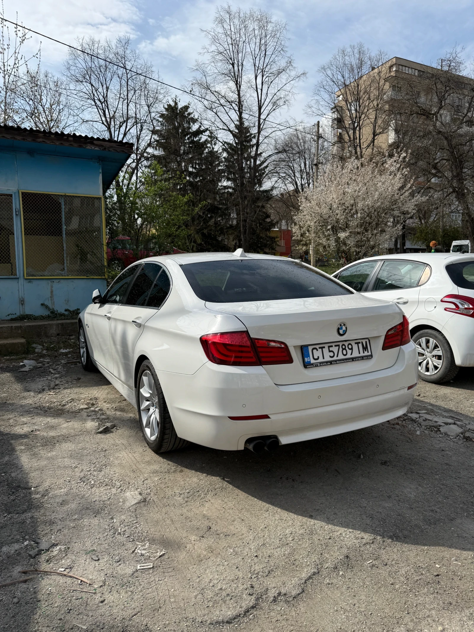 BMW 530 F10 FULL   HUD, 360  камера, Soft Close,  - изображение 3