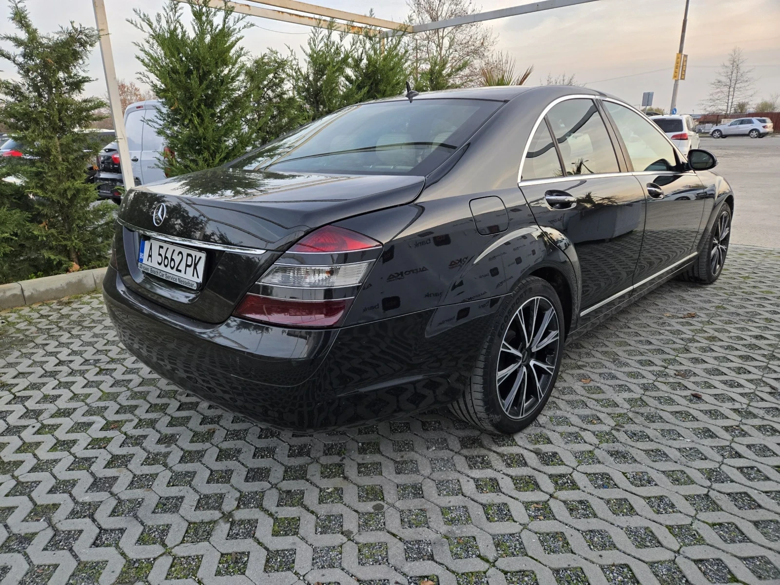 Mercedes-Benz S 320 3.0CDI-235кс= ОБДУХВАНЕ= H&K= NAVI= SOFT CLOSE - изображение 3