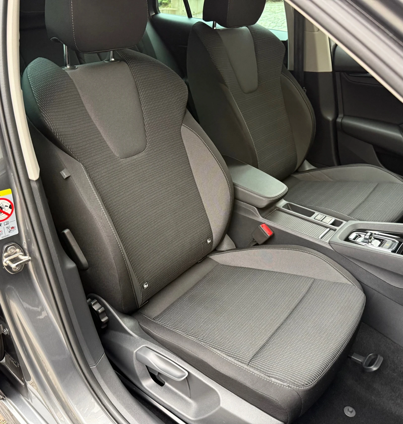 Skoda Octavia 2.0TDI 150kc 2022 Отлично състояние - изображение 9