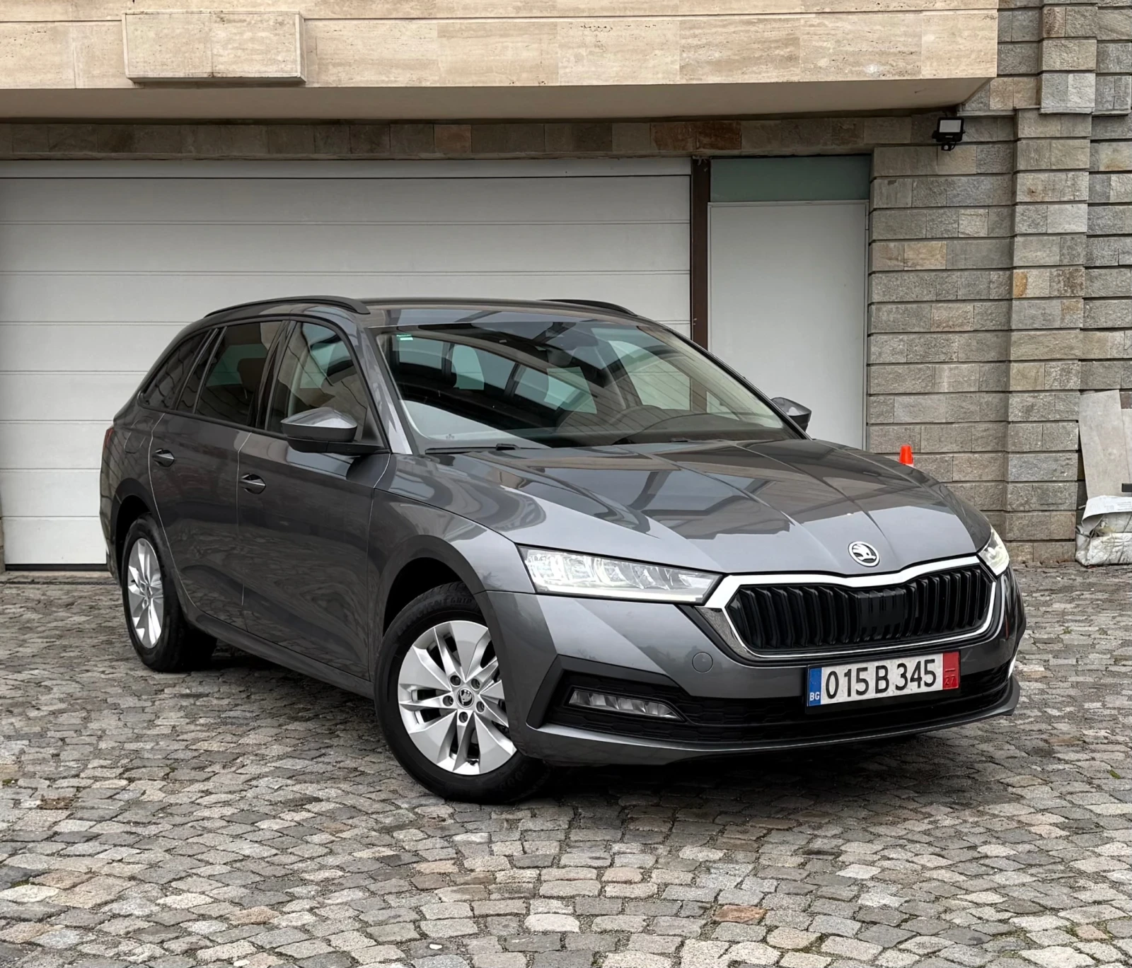 Skoda Octavia 2.0TDI 150kc 2022 Отлично състояние - изображение 3