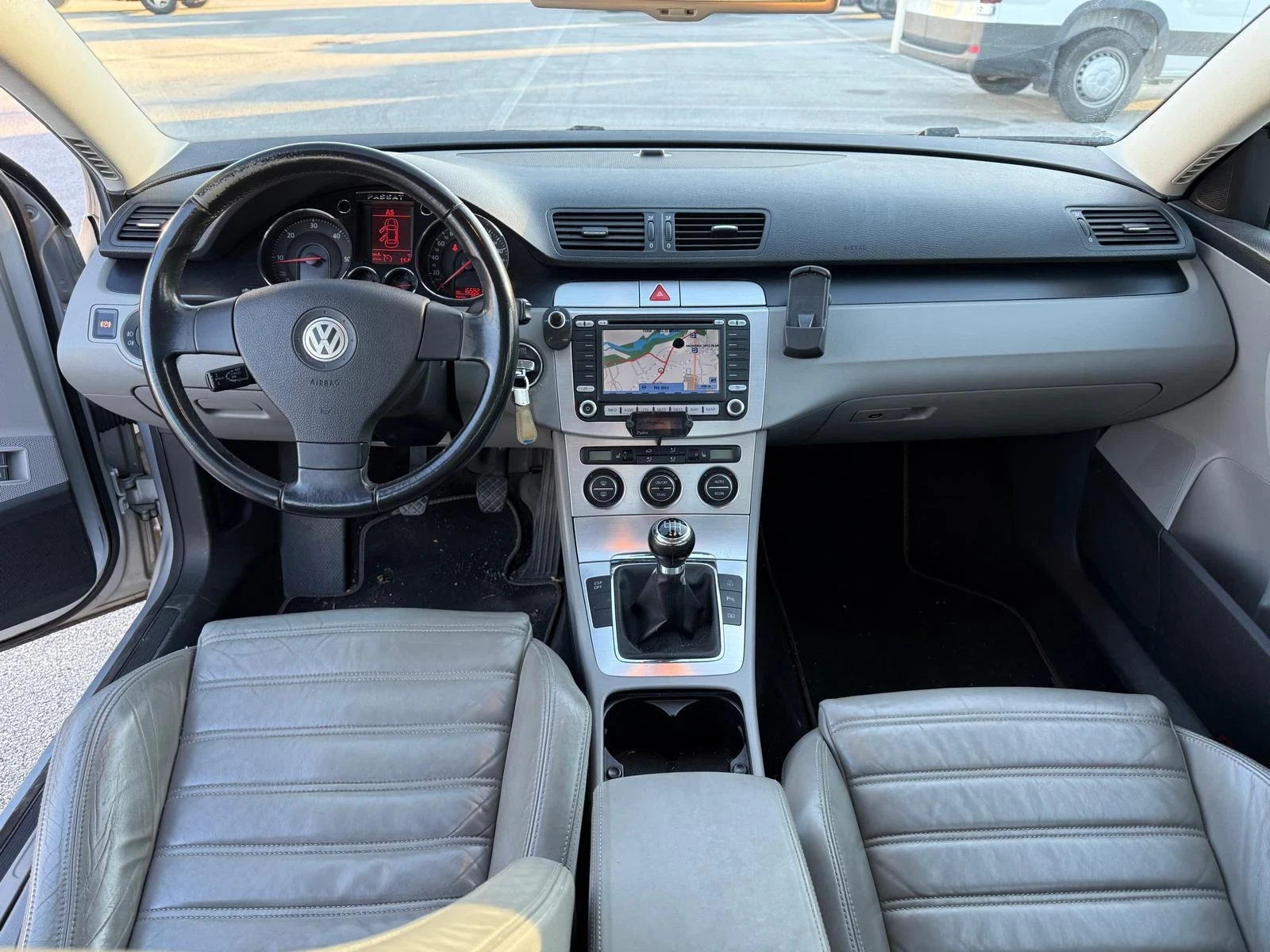 VW Passat 2.0TDI 170kc 6ck Highline 165000km - изображение 7