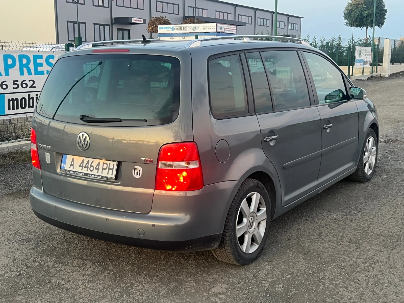 VW Touran 2.0TDI - изображение 6