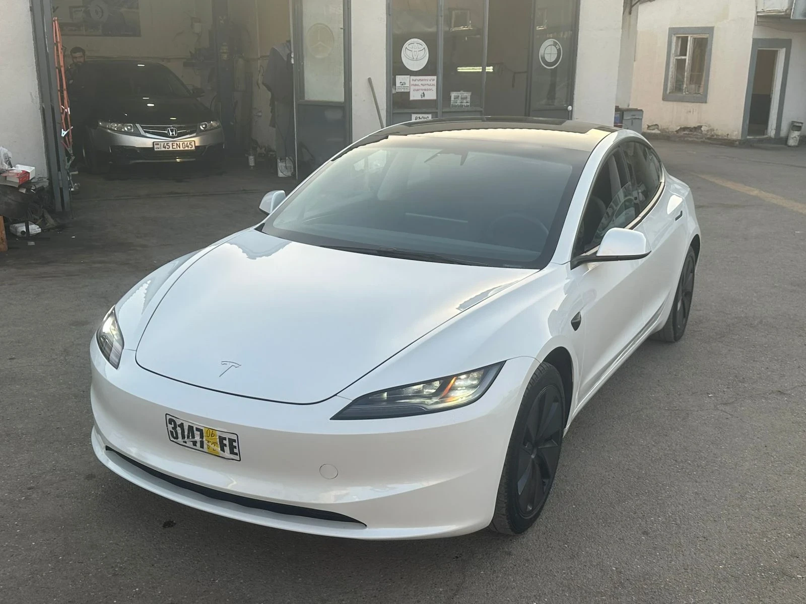 Tesla Model 3 Tesla 3 | Mobile.bg � ����������� 5