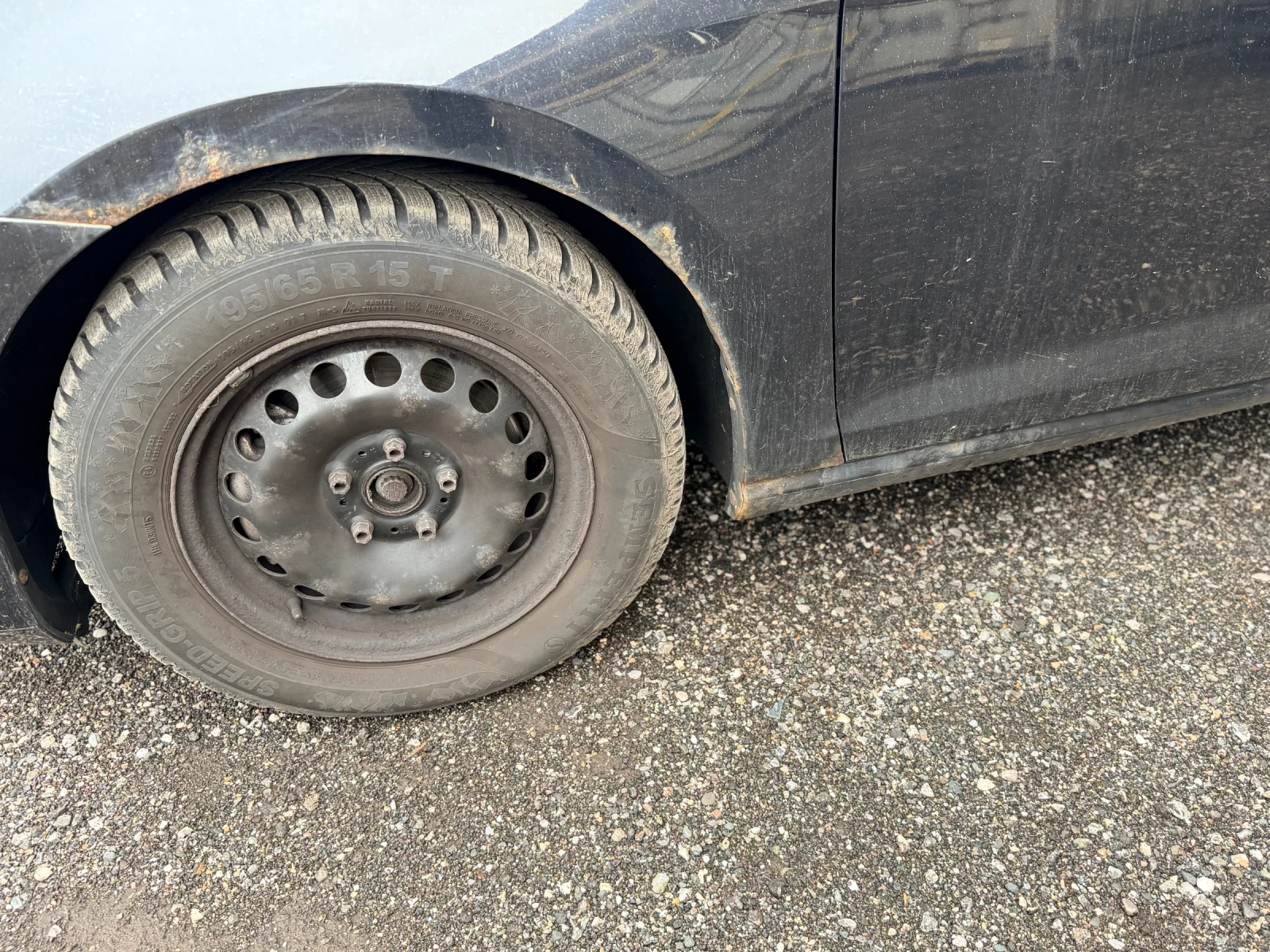 VW Golf 1.6 tdi, снимка 6 - Автомобили и джипове - 54261811