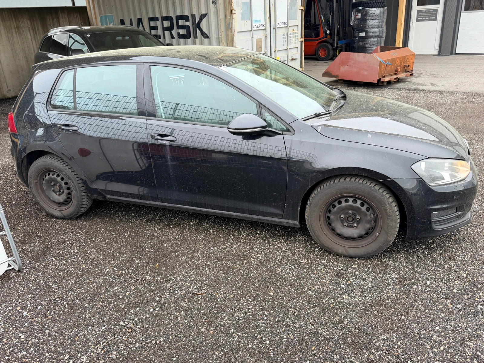 VW Golf 1.6 tdi, снимка 3 - Автомобили и джипове - 54261811