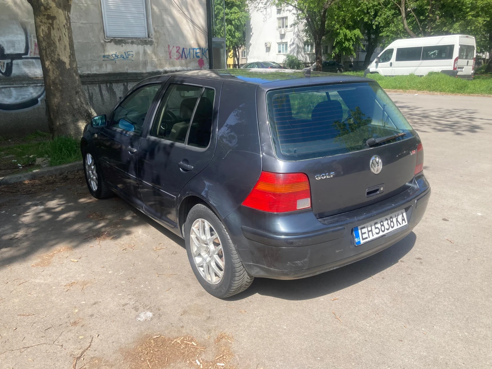 VW Golf, снимка 4 - Автомобили и джипове - 54367698