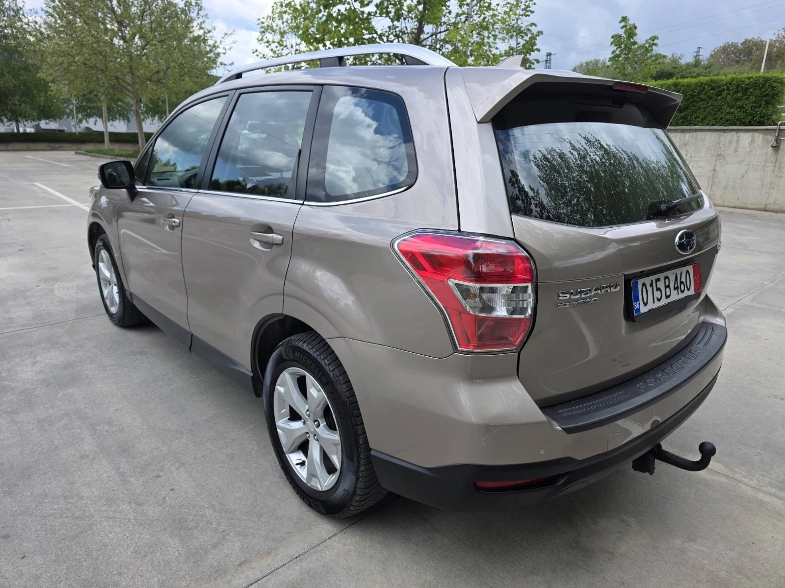 Subaru Forester 2.0!CH!AVTOMAT!4X4!, снимка 2 - Автомобили и джипове - 54429038