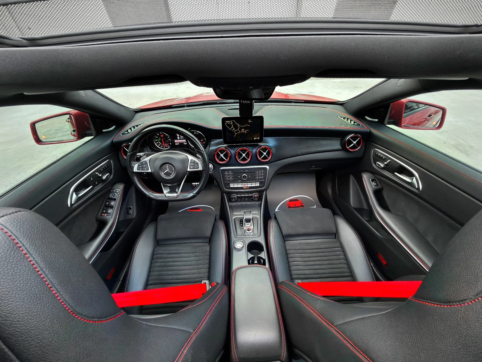 Mercedes-Benz CLA 45 AMG FACELIFT / PANORAMA / KEYLESS GO / SPORT+ / CAMERA, снимка 11 - Автомобили и джипове - 54645921