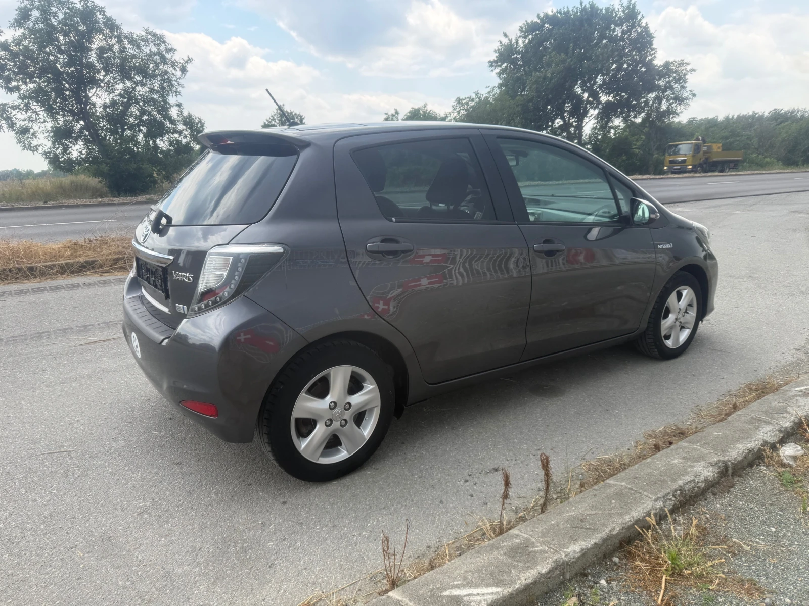 Toyota Yaris LINEA SOL ШВЕЙЦАРИЯ, снимка 3 - Автомобили и джипове - 55387974