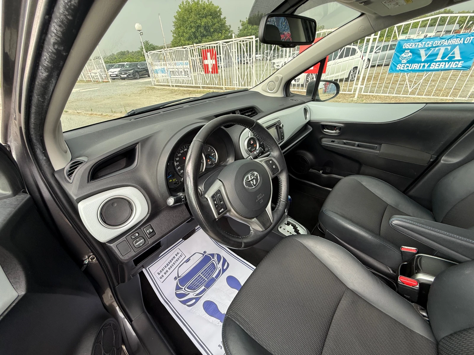 Toyota Yaris LINEA SOL ШВЕЙЦАРИЯ, снимка 6 - Автомобили и джипове - 55387974