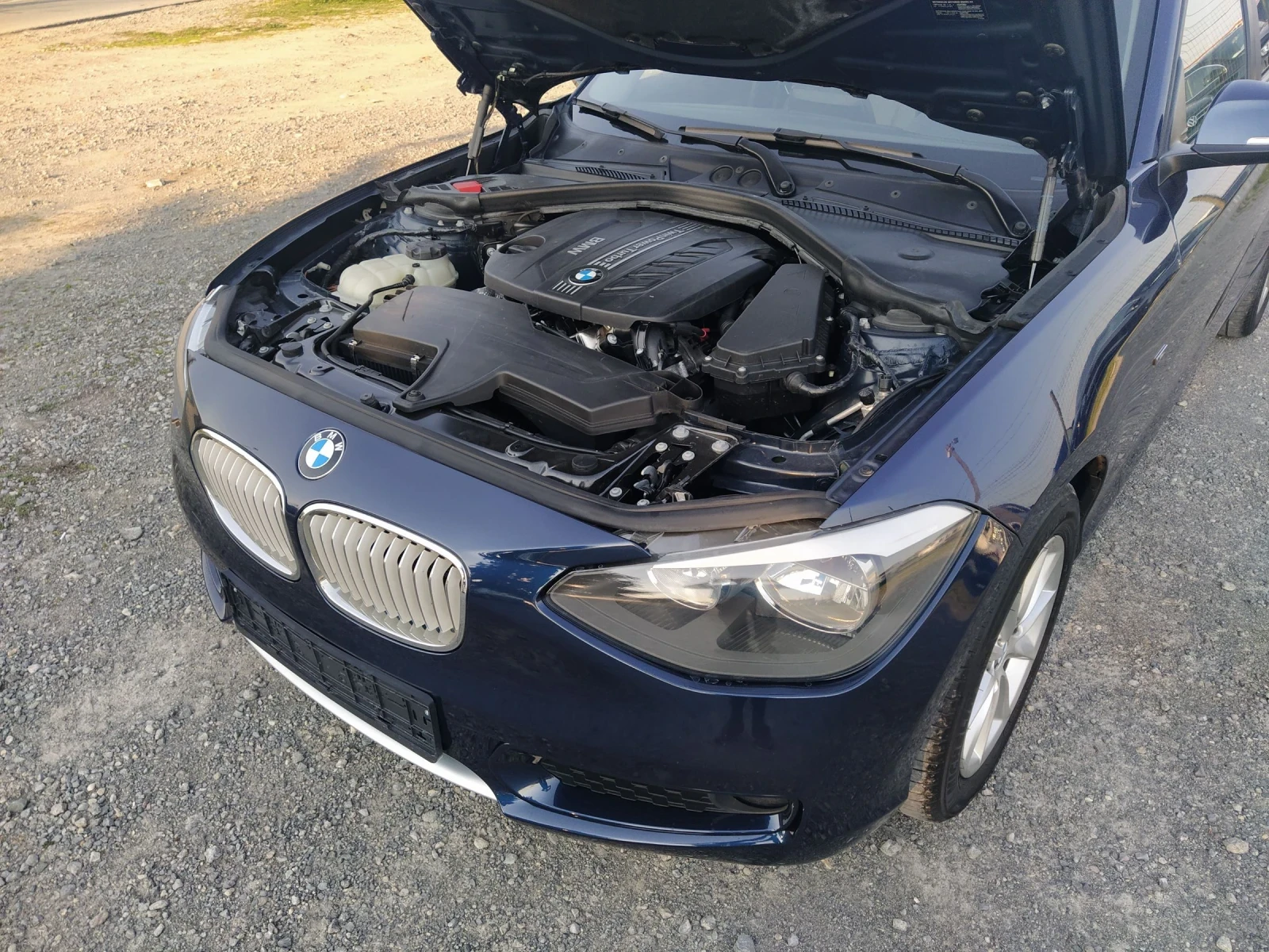 BMW 114 1.6 D Navi , снимка 15 - Автомобили и джипове - 55391838