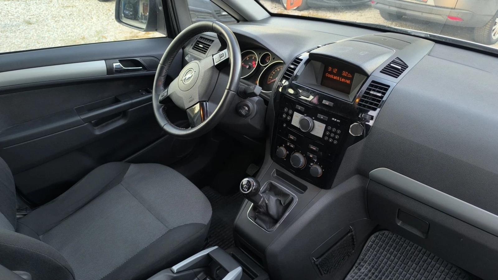 Opel Zafira 1.7d 6sk.7m., снимка 8 - Автомобили и джипове - 55742978