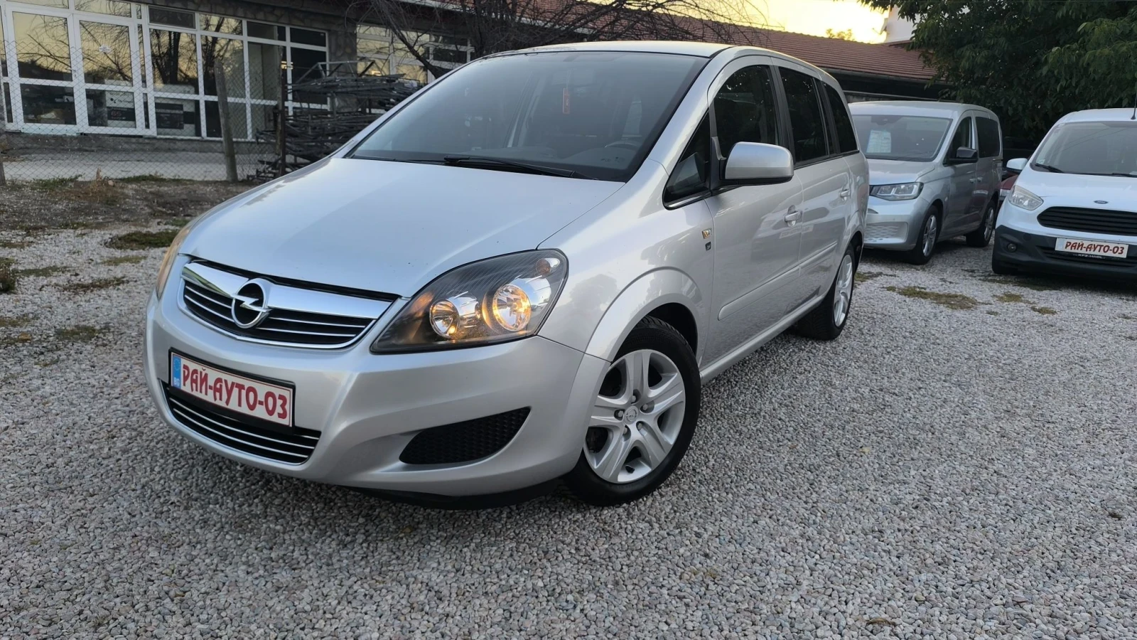 Opel Zafira 1.7d 6sk.7m., снимка 3 - Автомобили и джипове - 55742978