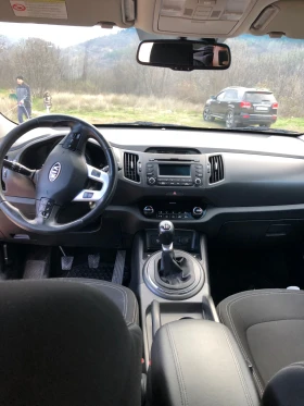 Kia Sportage 2, 0 4x4 186 к.с. - 8300 € / 16233.39 лв. - 37179258 11