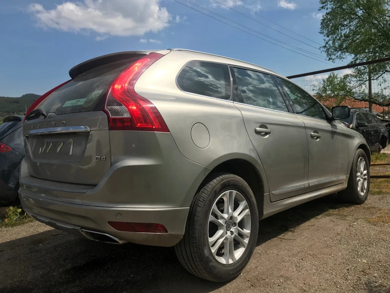 Volvo XC60 D4 2.0D 180ks, снимка 4 - Автомобили и джипове - 47491955