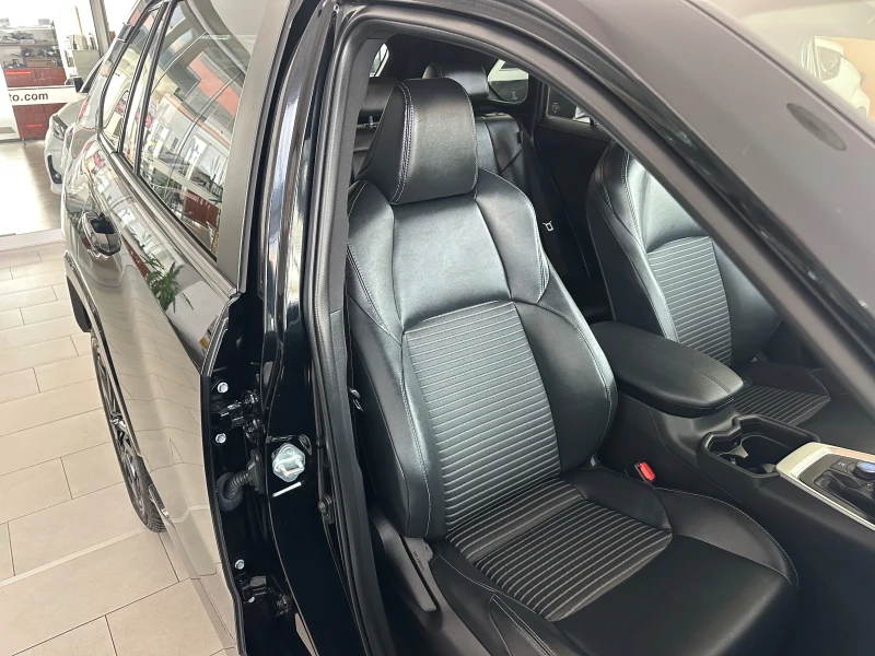 Toyota Rav4 Black Edition* 4x4, снимка 8 - Автомобили и джипове - 52653030
