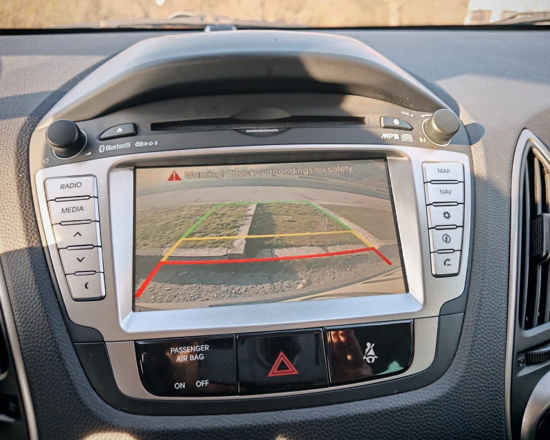 Hyundai IX35 2.0i НАВИ* КАМЕРА, снимка 12 - Автомобили и джипове - 52896122