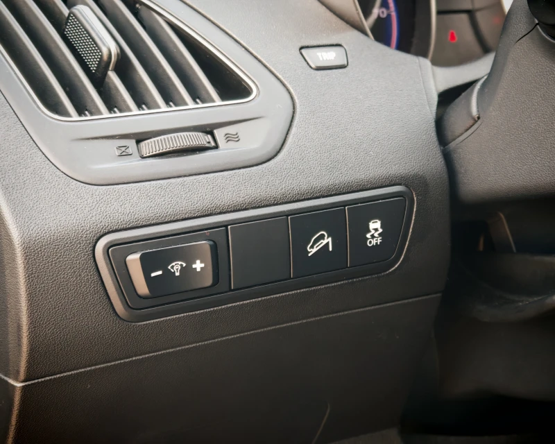 Hyundai IX35 2.0i НАВИ* КАМЕРА, снимка 15 - Автомобили и джипове - 52896122