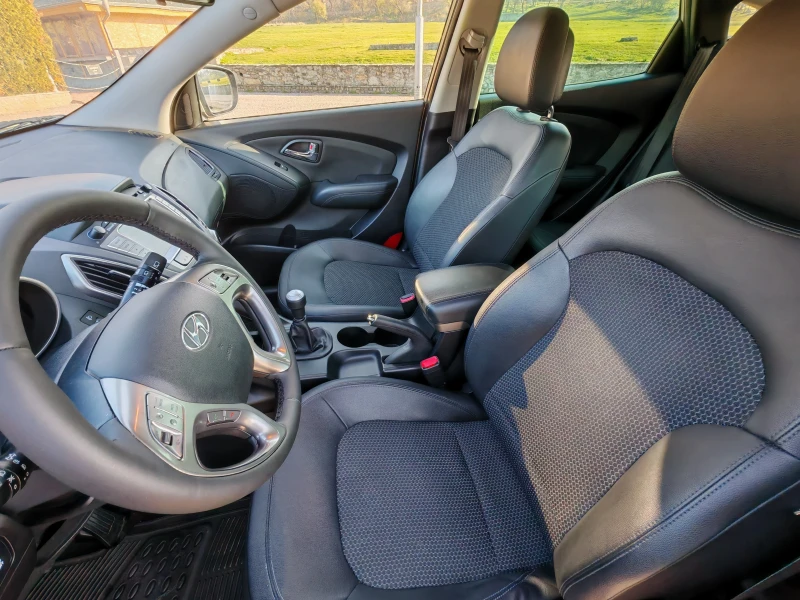 Hyundai IX35 2.0i НАВИ* КАМЕРА, снимка 9 - Автомобили и джипове - 52896122