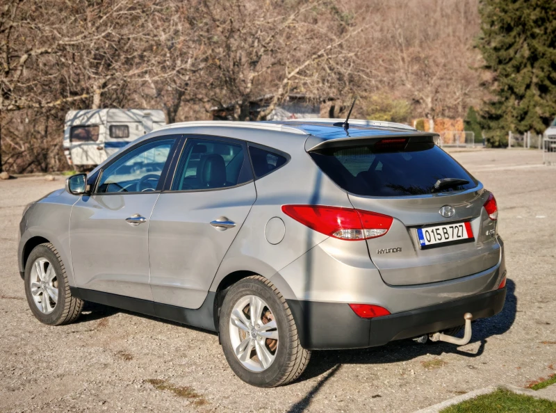 Hyundai IX35 2.0i НАВИ* КАМЕРА, снимка 5 - Автомобили и джипове - 52896122