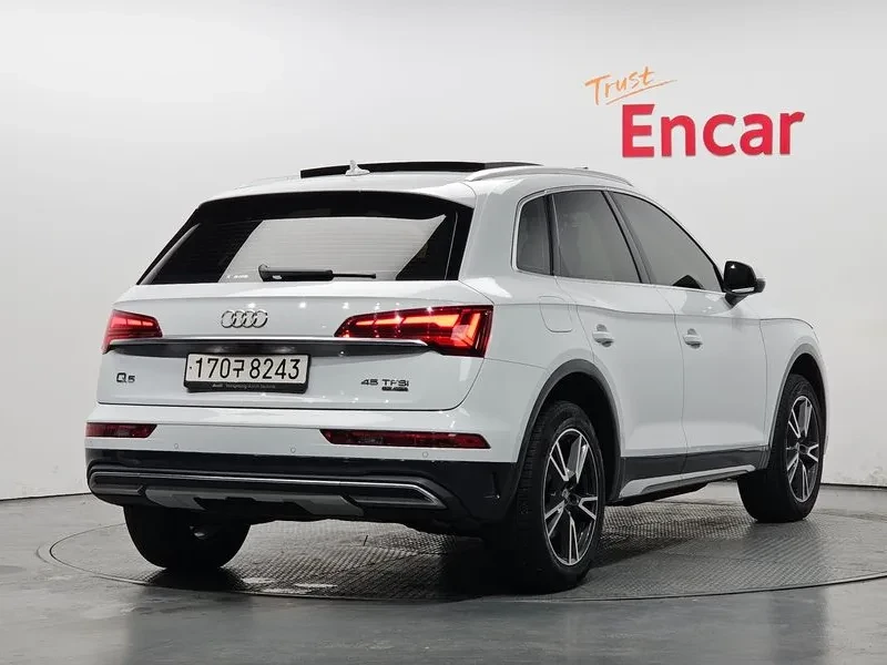 Audi Q5 TFSI QUATTRO, снимка 2 - Автомобили и джипове - 54847348