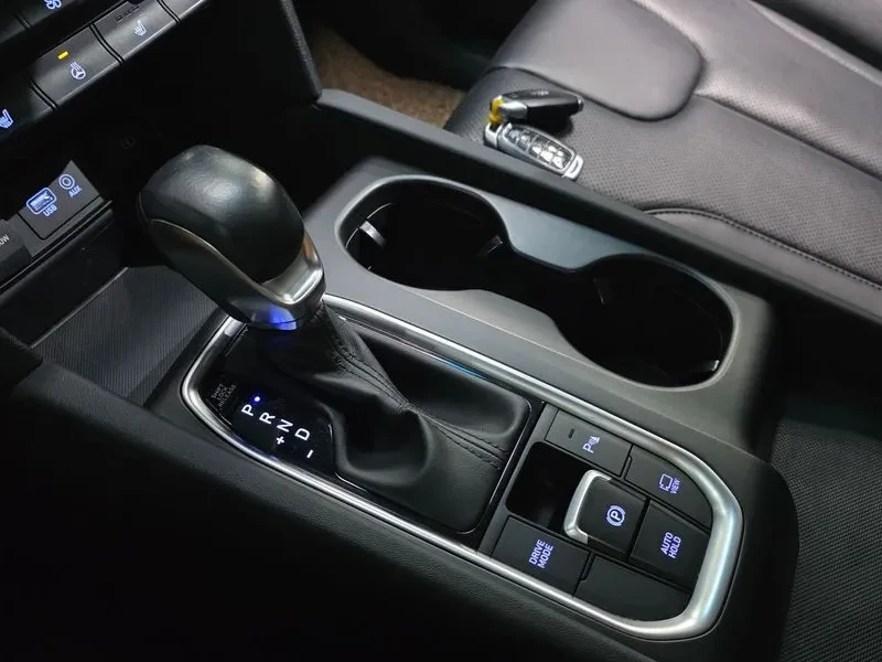 Hyundai Santa fe 2.0 2WD - САМО 30% АВАНС, снимка 9 - Автомобили и джипове - 56307614