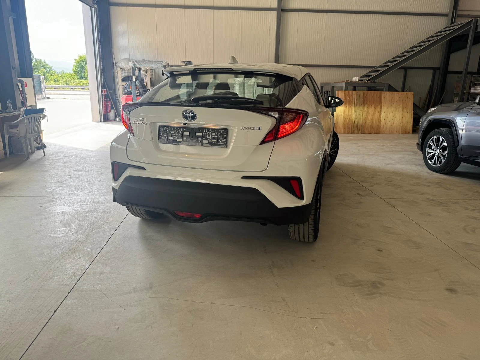 Toyota C-HR 2022 - изображение 5