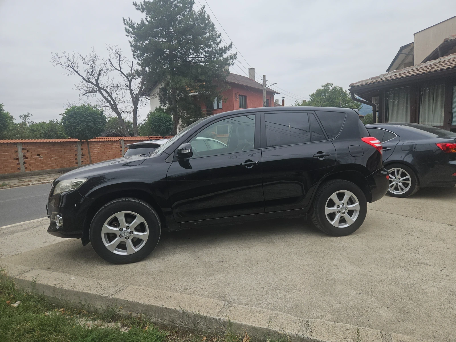 Toyota Rav4 2.0 dizel 150 k.c. 4x4 - изображение 3